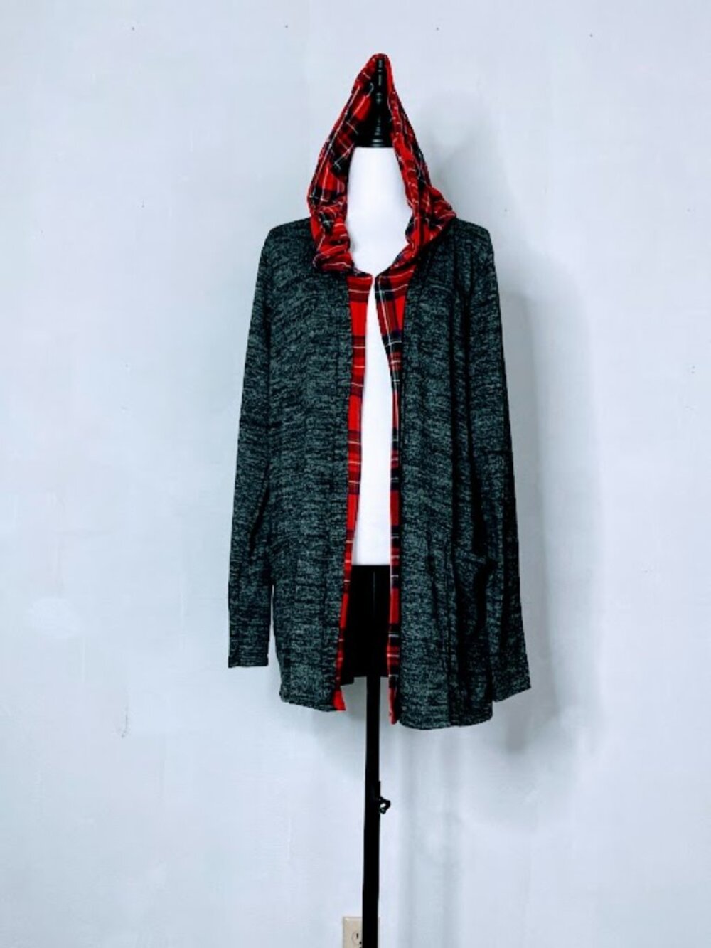 éloges' Charcoal & Red Plaid Hooded Cardigan